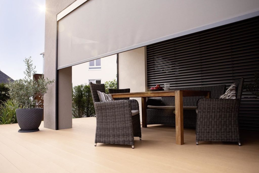 fenstermarkise Vorbau-Markise mit easyZIP-Führung